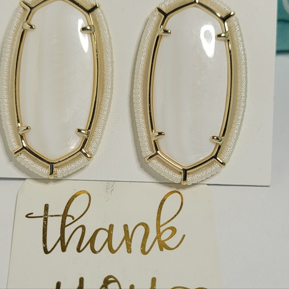 Kendra Scott Threaded Elle Earrings - Picture 4 of 6